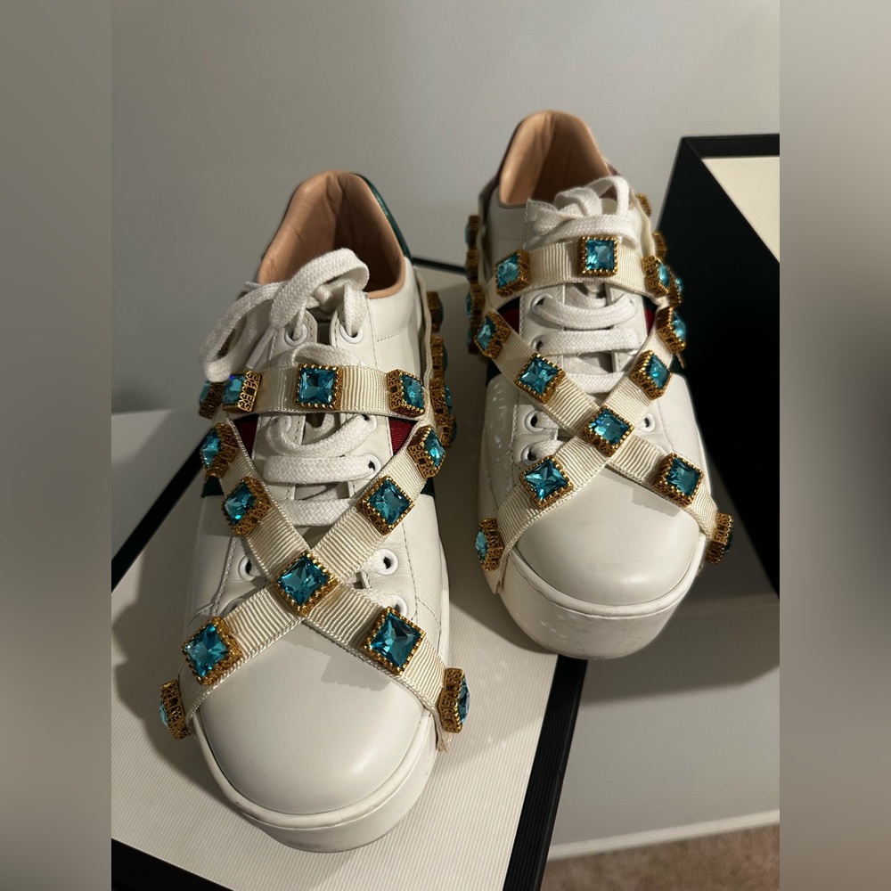 Gucci White Sneakers with Chrystal Embellishments